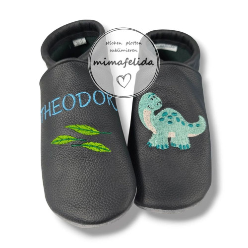 Lederpatschen mit Langhals Dinosaurier und Federn beim Namen personalisiert
